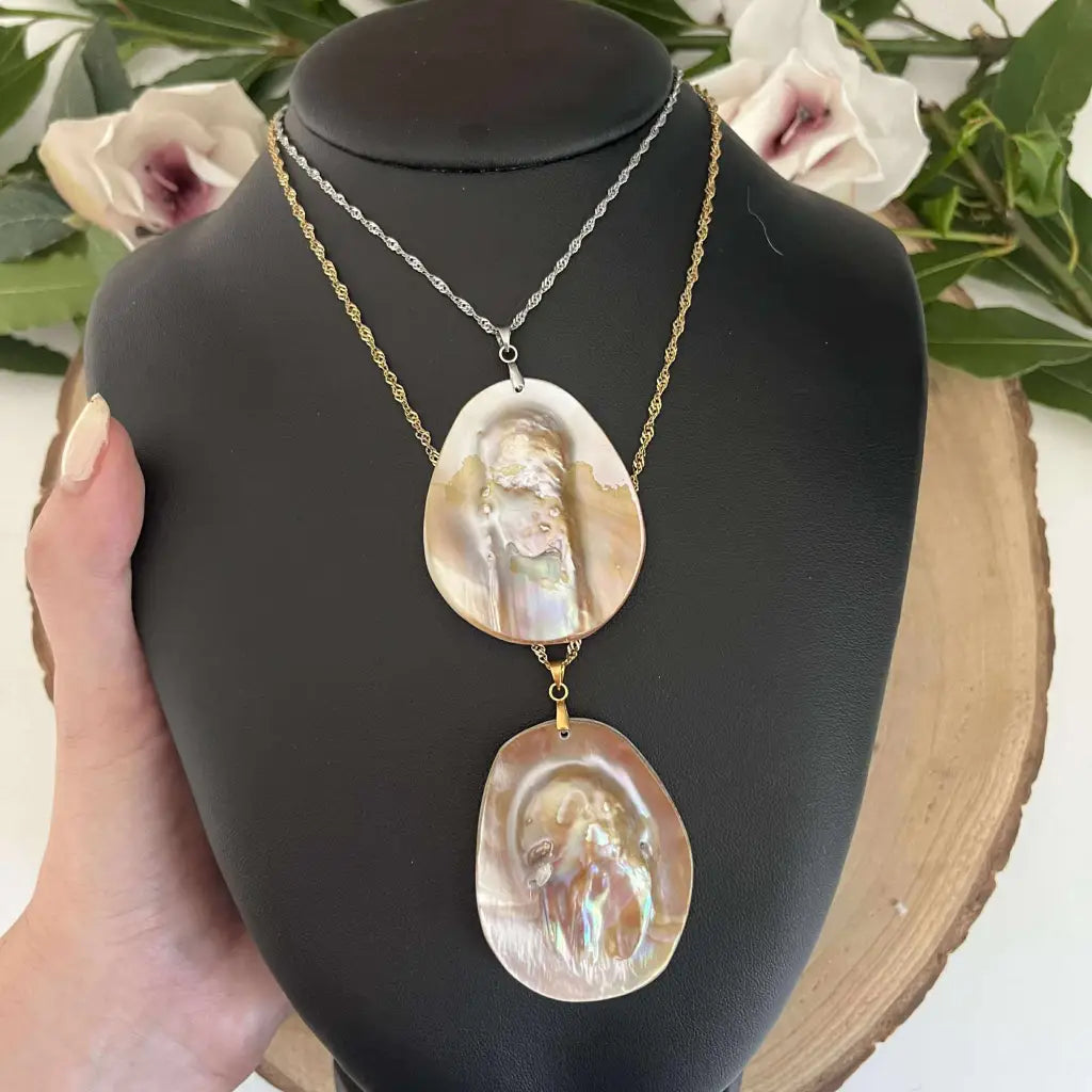 Pendentif Huître Perlière en Nacre Naturelle Collier