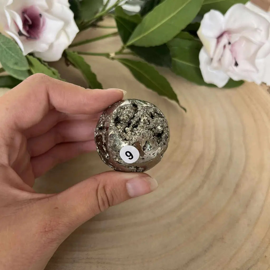 Sphère de Pyrite Brute – Un Trésor Naturel à Votre Portée