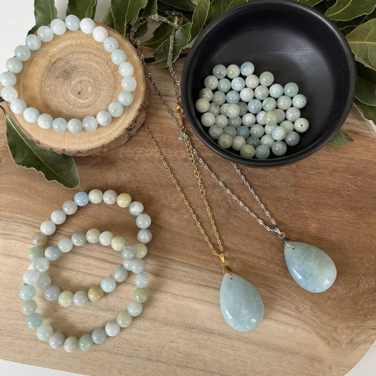Collection de bijoux en aigue-marine avec bracelets et pendentifs tout savoir sur l'aigue-marine