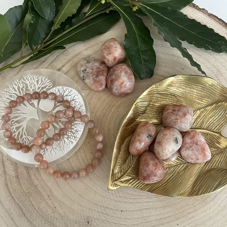 Collection de bijoux et pierres naturelles en Pierre De Soleil pour bien-être et énergie positive
