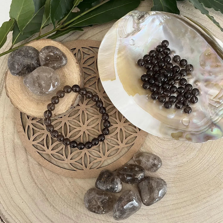 Quartz Fumé: Entre Ancre et Protection Une Pierre