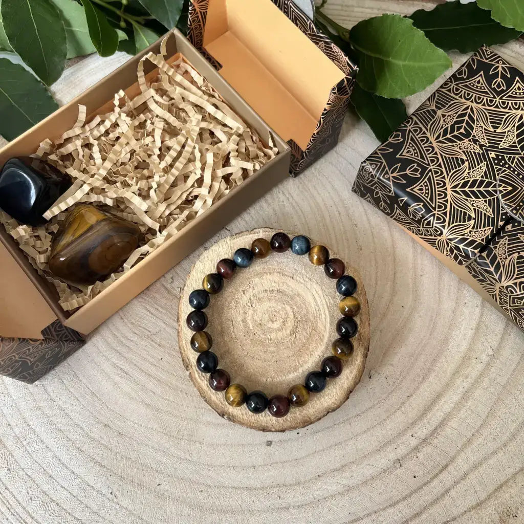 Box Protection Pierres Naturelles Aura de Roche avec bracelet en perles multicolores et pierres naturelles dans boîte décorative