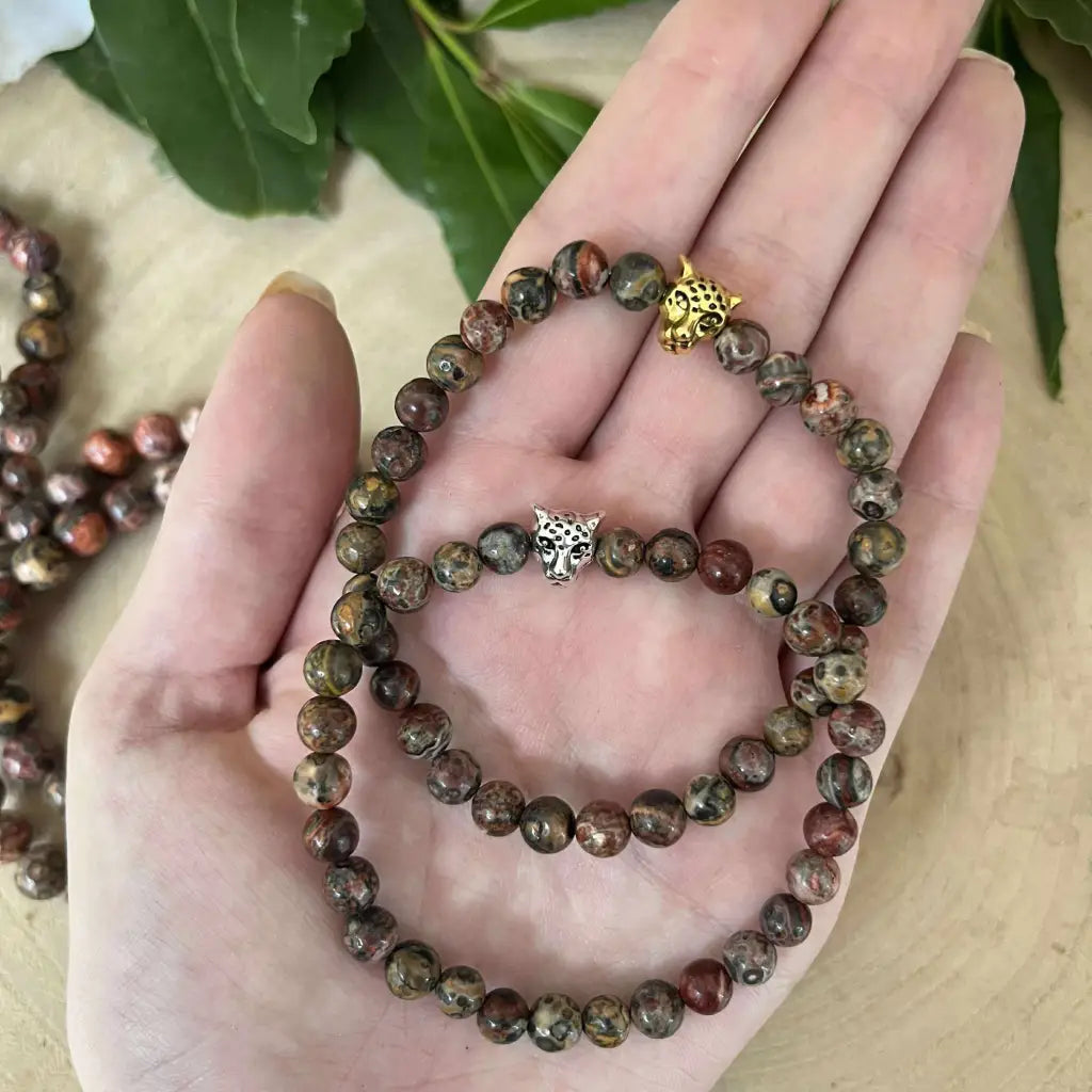 Bracelet en Jaspe Léopard avec perles naturelles et élégant motif animal doré