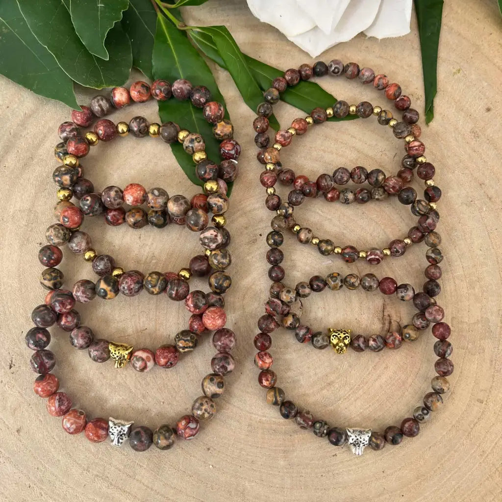 Bracelet en Jaspe Léopard avec perles naturelles et détails en métal pour un style élégant et unique