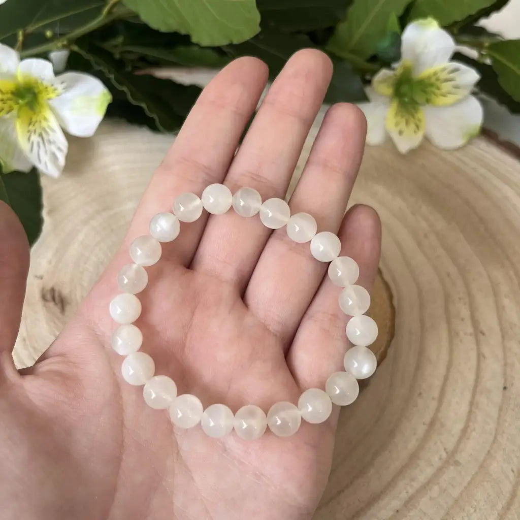 Bracelet pierre de Lune: Énergies féminines et élégance -