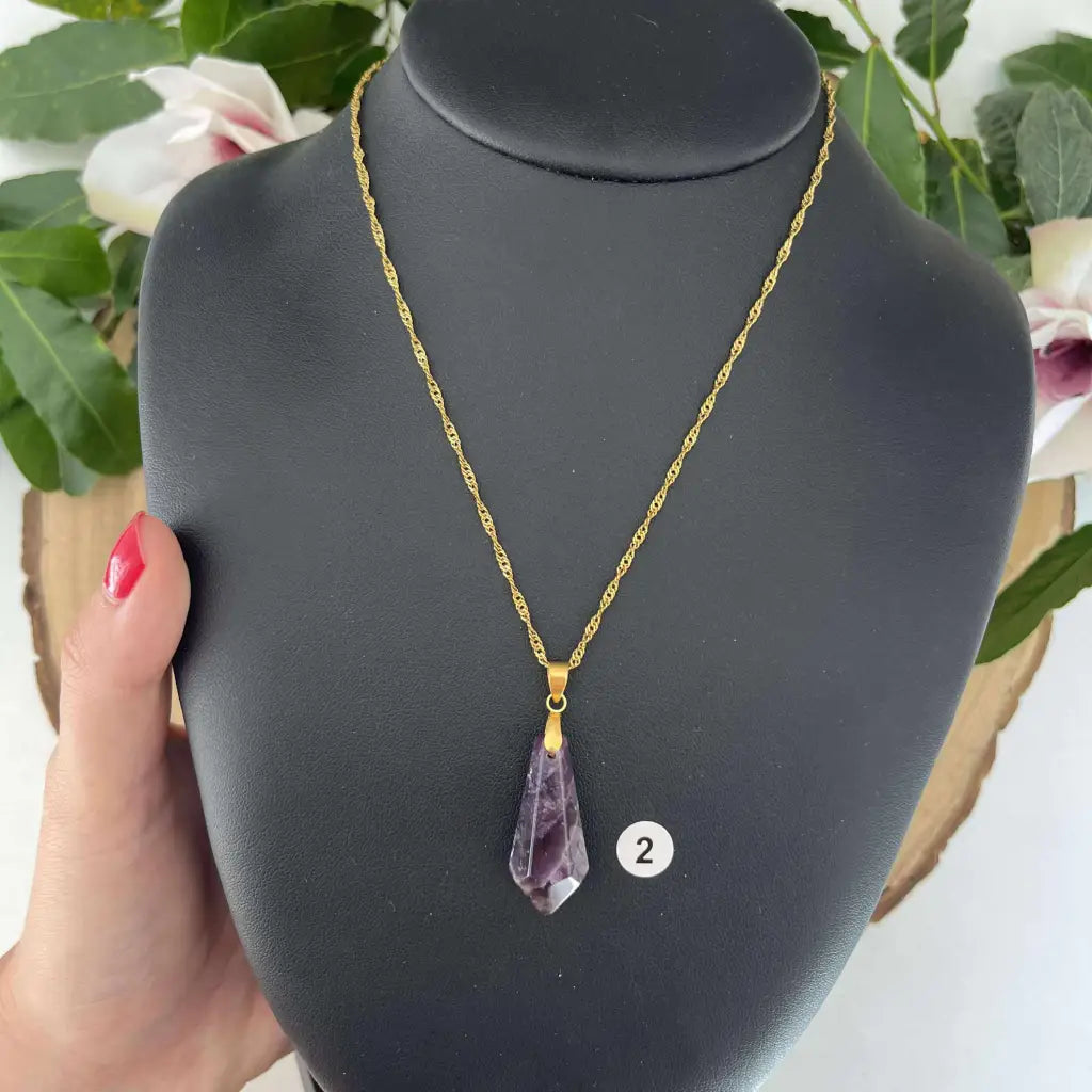 Collier Améthyste Petit Cône – Apaisement et Élégance