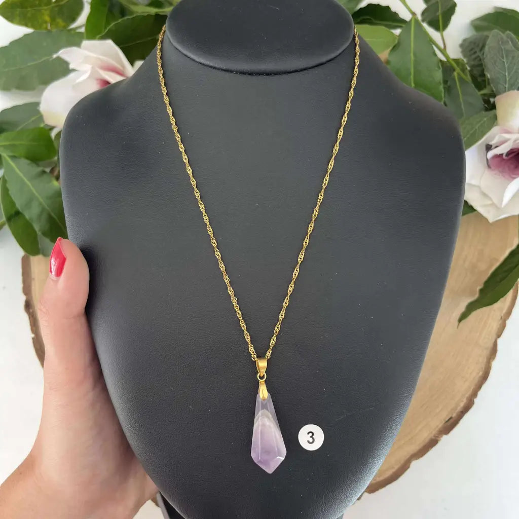 Collier Améthyste Petit Cône – Apaisement et Élégance