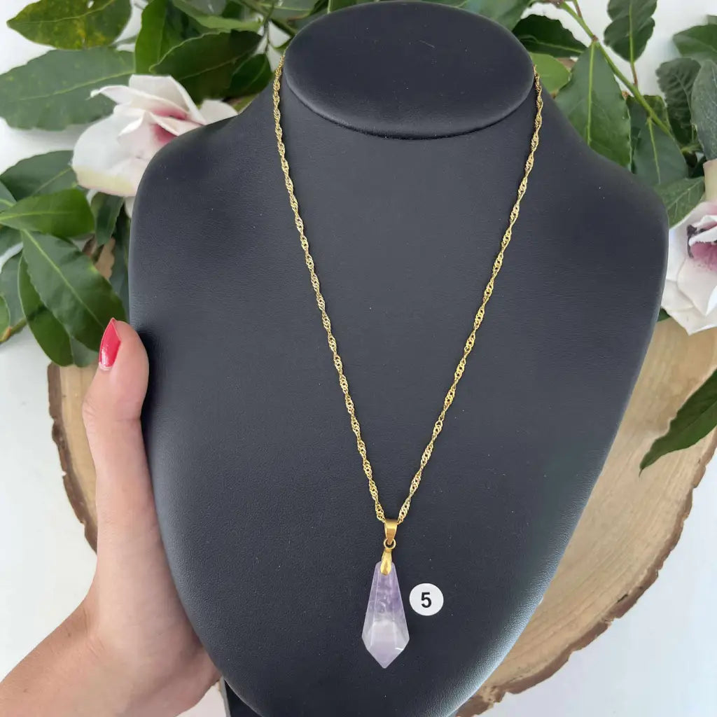 Collier Améthyste Petit Cône – Apaisement et Élégance