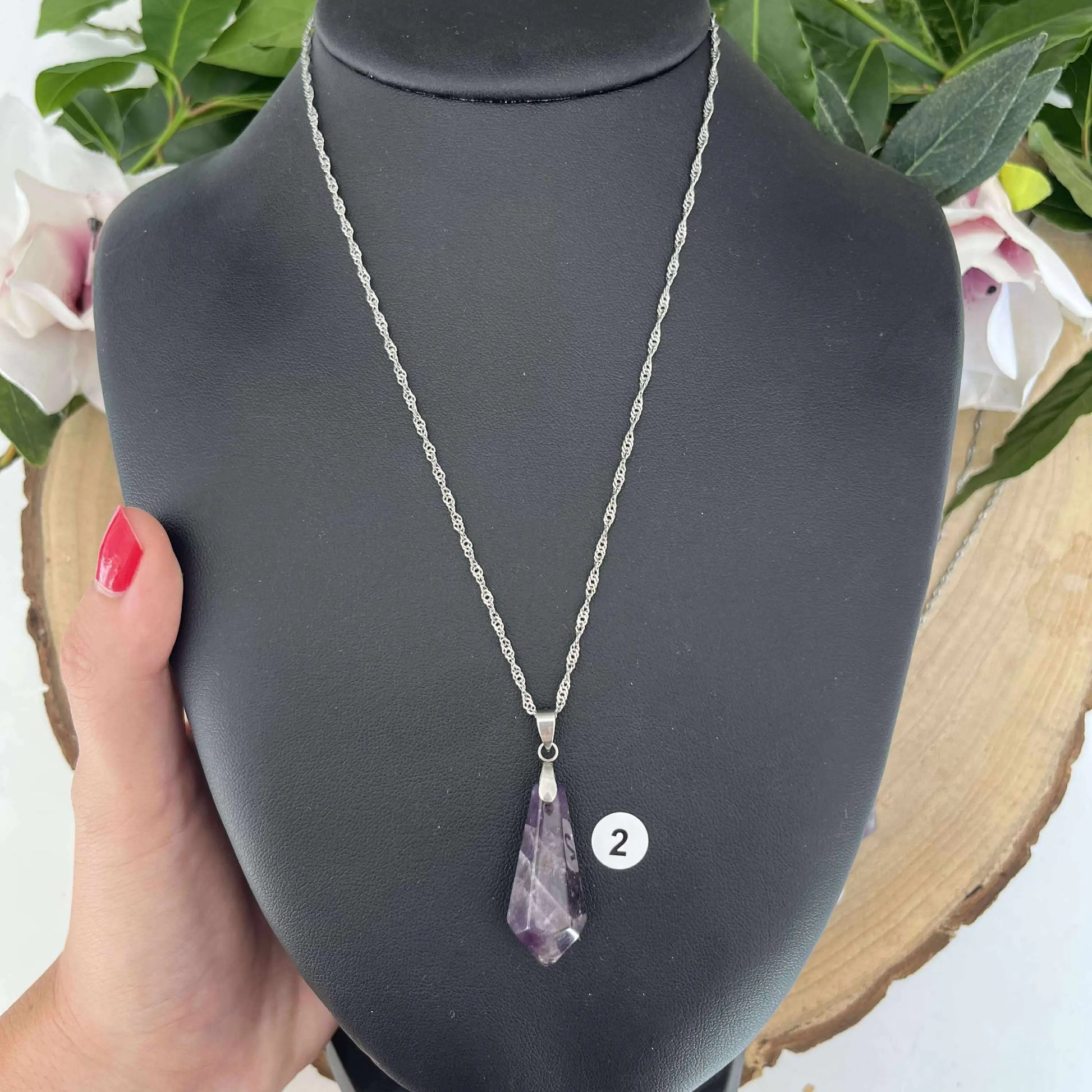 Collier Améthyste Petit Cône – Apaisement et Élégance