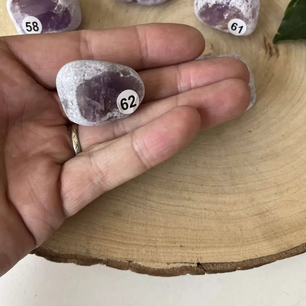 Œuf Ema Améthyste - 62 - pierre naturelle