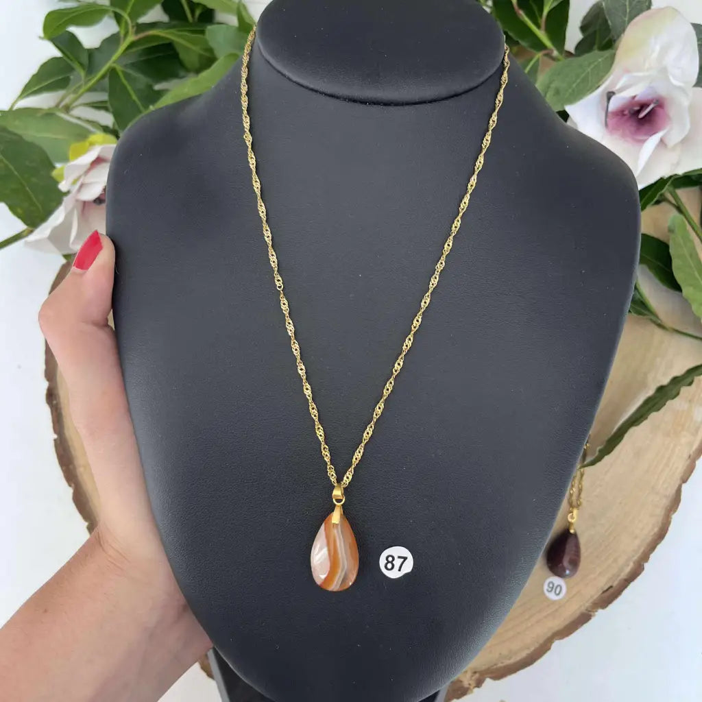 Pendentif en Cornaline - Amour et dynamisme. - Collier